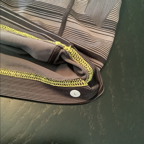 Lululemon Polo Shirt Men’s L - Picture 13 of 16